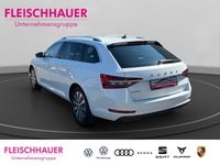 Gebraucht Skoda Superb Style 150 PS (110 kW) 2023 Weiss Kombi