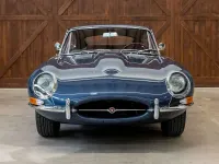 Begagnad Jaguar E-Type 265 HK (194 kW) 1963 Blå Sportkupé