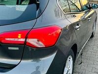 Gebraucht Ford Focus Trend 101 PS (74 kW) 2019 Grau Kombi