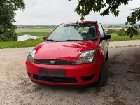 Gebraucht Ford Fiesta 44 PS (32 kW) 2005 Rot Kleinwagen