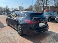 Gebraucht Ford Focus Titanium 125 PS (91 kW) 2024 Schwarz Kombi