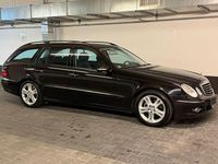 Gebraucht Mercedes E280 Avantgarde 190 PS (139 kW) 2009 Schwarz Limousine