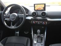 Gebraucht Audi Q2 S-Line 150 PS (110 kW) 2024 Silber SUV