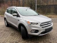 Gebraucht Ford Kuga 120 PS (88 kW) 2017 Silber SUV
