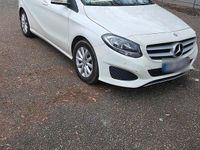 Gebraucht Mercedes 200 136 PS (100 kW) 2016 Weiß Limousine