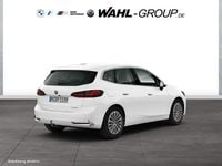 Gebraucht BMW 220 Active Tourer Luxury Line 170 PS (125 kW) 2025 Weiß Van / Kleinbus