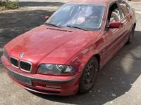 Gebraucht BMW 320 170 PS (125 kW) 2001 Rot Limousine