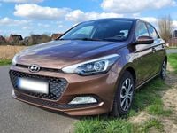 Gebraucht Hyundai i20 Trend 84 PS (61 kW) 2016 Braun Kleinwagen