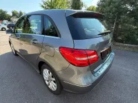Gebraucht Mercedes B180 122 PS (89 kW) 2014 Grau Kleinwagen