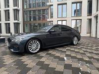 Gebraucht BMW 750 Executive 450 PS (330 kW) 2017 Grau Limousine