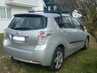 Gebraucht Toyota Verso 150 PS (110 kW) 2010 Grau Van / Kleinbus