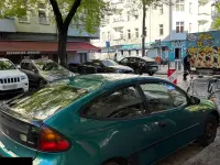 Używany Mazda 323C 88 KM (64 kW) 1996 Zielony Sedan/Limuzyna