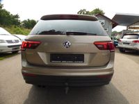 Gebraucht VW Tiguan Sound 179 PS (131 kW) 2017 Beige SUV