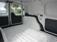 Gebraucht VW Caddy Maxi Comfortline 114 PS (83 kW) 2024 Weiß Van / Kleinbus