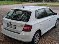 Gebraucht Skoda Fabia 60 PS (44 kW) 2018 Weiß Kleinwagen