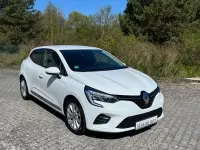 Używany Renault Clio V 67 KM (49 kW) 2021 Biały Sedan/Limuzyna