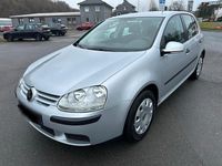 Gebraucht VW Golf V 102 PS (75 kW) 2005 Silber Kleinwagen