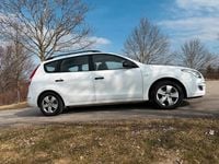 Gebraucht Hyundai i30 108 PS (79 kW) 2009 Weiß Kombi