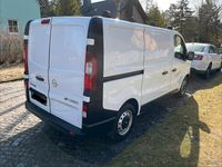 Gebraucht Opel Vivaro 125 PS (91 kW) 2018 Weiß Van / Kleinbus