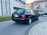 Gebraucht Audi A4 110 PS (80 kW) 1999 Schwarz Kombi
