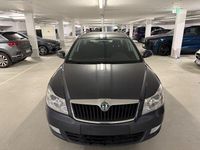 Gebraucht Skoda Octavia Ambition 105 PS (77 kW) 2012 Grau Kombi