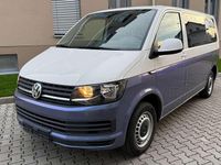 Gebraucht VW Multivan 150 PS (110 kW) 2019 Bluegalacticeffect folierung Van