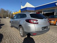 Gebraucht Renault Mégane GrandTour 106 PS (77 kW) 2011 Silber Kombi