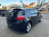 Gebraucht Opel Astra Design Edition 120 PS (88 kW) 2011 Schwarz Limousine