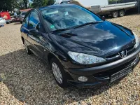Gebraucht Peugeot 206 75 PS (55 kW) 2009 Schwarz Limousine
