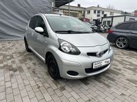 Gebraucht Toyota Aygo Edition 68 PS (50 kW) 2011 Silber Kleinwagen