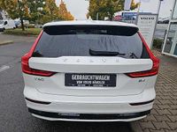 Gebraucht Volvo V60 145 PS (106 kW) 2024 Kombi