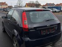 Gebraucht Ford Fiesta 60 PS (44 kW) 2005 Blau Kleinwagen