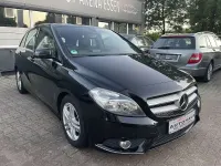 Gebraucht Mercedes B180 Sport 109 PS (80 kW) 2013 Kosmosschwarz  metalliclack Kleinwagen