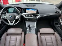 gebraucht BMW 318 dT Aut. Luxury Laser Panorama Leder Head-Up