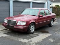 Brugt Mercedes E220 150 HK (110 kW) 1994 Rød Sedan