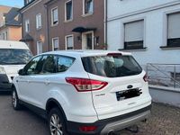 Gebraucht Ford Kuga 120 PS (88 kW) 2015 Weiß SUV