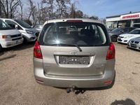 Gebraucht Toyota Corolla Verso 110 PS (80 kW) 2004 Gold Van / Kleinbus