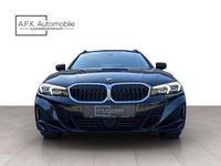 Gebraucht BMW 320 Shadowline 190 PS (139 kW) 2023 Black sapphire metallic Kombi