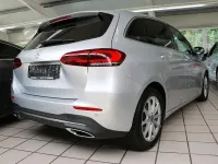Gebraucht Mercedes B200 Urban 150 PS (110 kW) 2021 Silber Kleinwagen