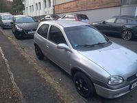 Gebraucht Opel Corsa 65 PS (47 kW) 1998 Silber Limousine