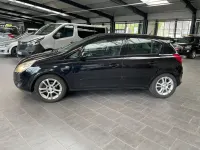 Gebraucht Opel Corsa Sport 80 PS (58 kW) 2007 Saphirschwarz mi2 (metallic) Kleinwagen