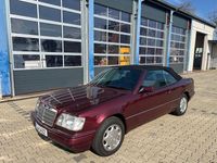 Gebraucht Mercedes E200 136 PS (100 kW) 1997 Rot Cabrio