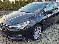 Usado Opel Astra Innovation 160 HP (117 kW) 2017 Preto Carrinha