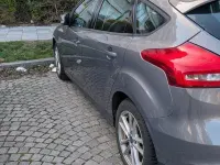 Usado Ford Focus Trend 125 CV (91 kW) 2016 Gris Berlina