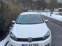 Gebraucht VW Golf VI 105 PS (77 kW) 2011 Weiß Kleinwagen