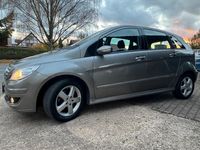 Gebraucht Mercedes B180 109 PS (80 kW) 2008 Grau Van / Kleinbus