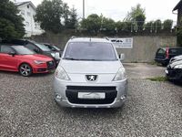 Gebraucht Peugeot TePee Premium 120 PS (88 kW) 2011 Silber Kombi
