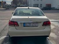 Gebraucht Mercedes E200 136 PS (100 kW) 2016 Gelb Limousine
