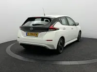 Gebraucht Nissan Leaf Acenta 110 kW (150 PS) 2023 Weiß Kleinwagen