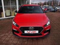 Gebraucht Hyundai i30 Premium 141 PS (103 kW) 2017 Blau Limousine